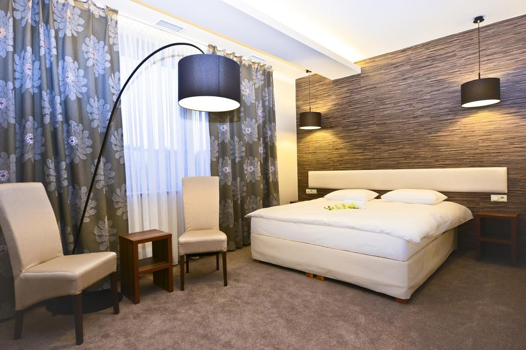 Metropolispa Piotrków Trybunalski Habitación foto